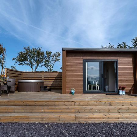 Waenfechan Glamping With Hot Tubs Colwyn Bay Ngoại thất bức ảnh